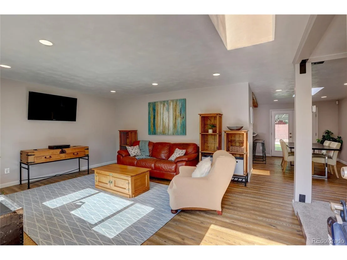 Photo of 6552 Iris St