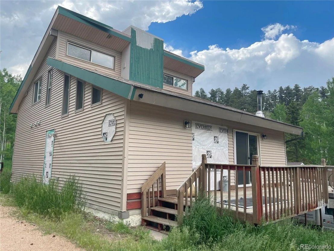 Photo of 760 N Pine Dr