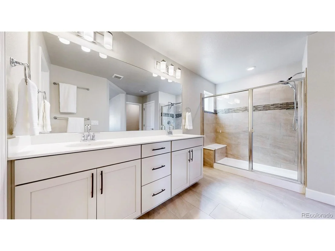 Photo of 416 Hyde Park Cir