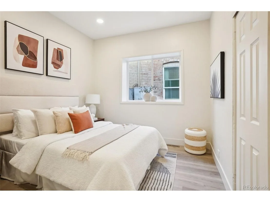 Photo of 2121 W 33rd Ave