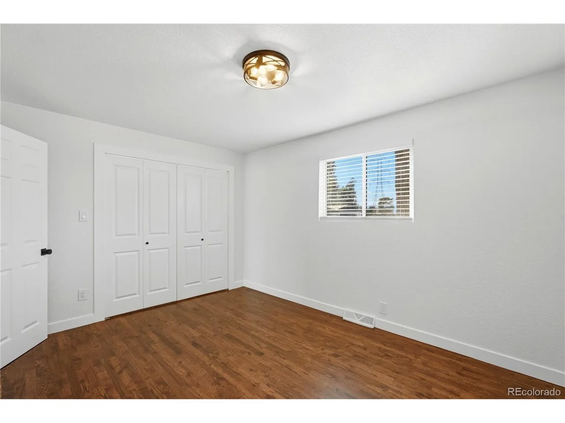 Photo of 5590 Clear Creek Dr