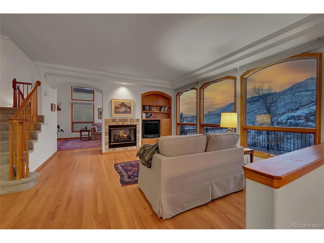Photo of 439 Canyon Point Cir