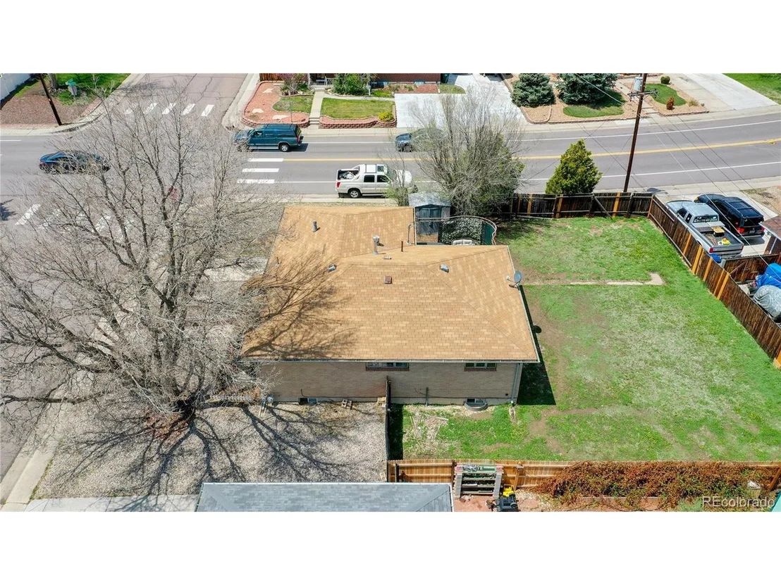 Photo of 423 Leonard Ln