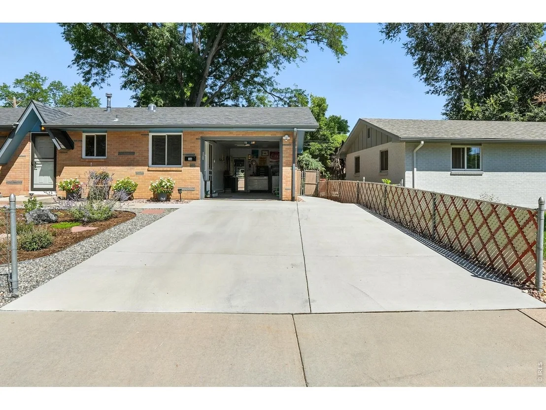 Photo of 16 Merideth Ln