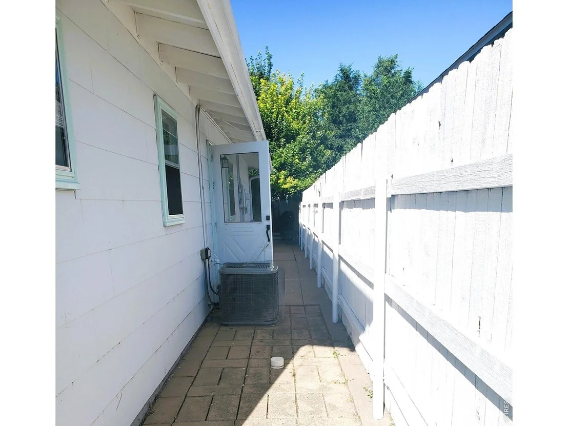 Photo of 402 Washington St