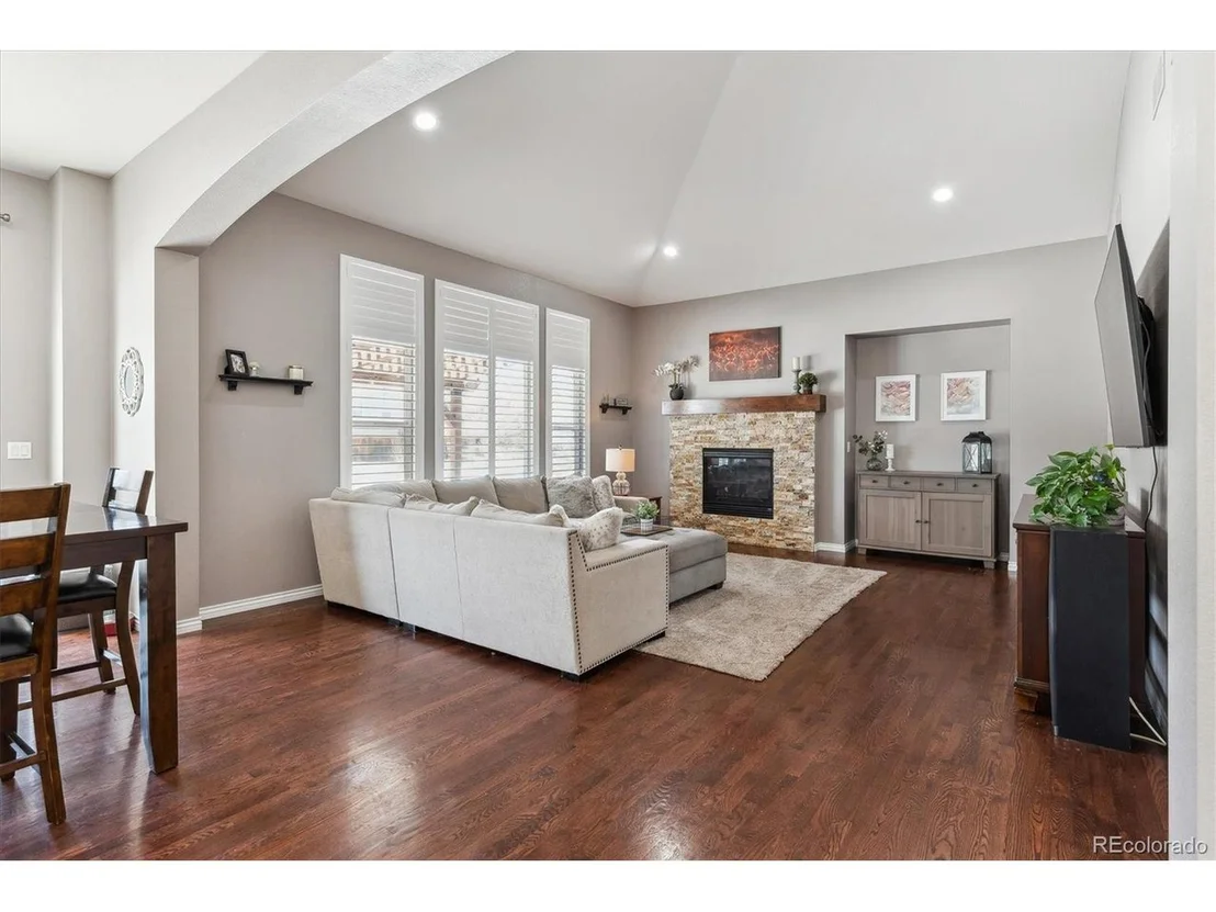 Photo of 8939 Devinney Ct