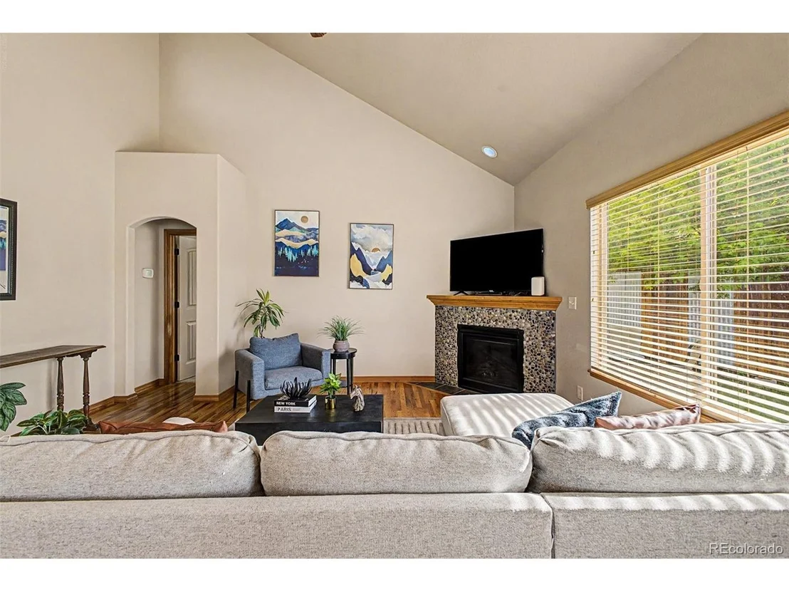 Photo of 652 Sundance Dr
