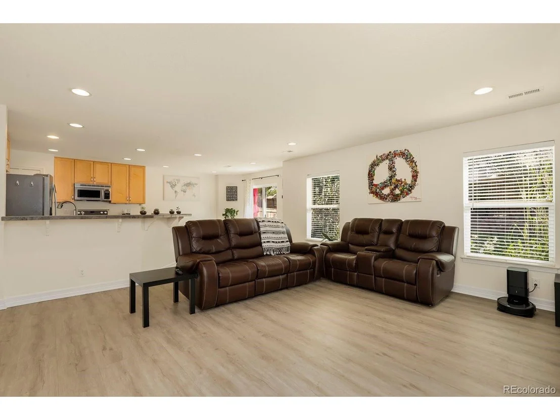 Photo of 6098 Raleigh Cir