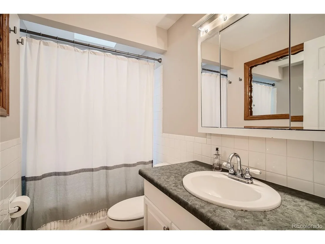 Photo of 6988 Carr Ct