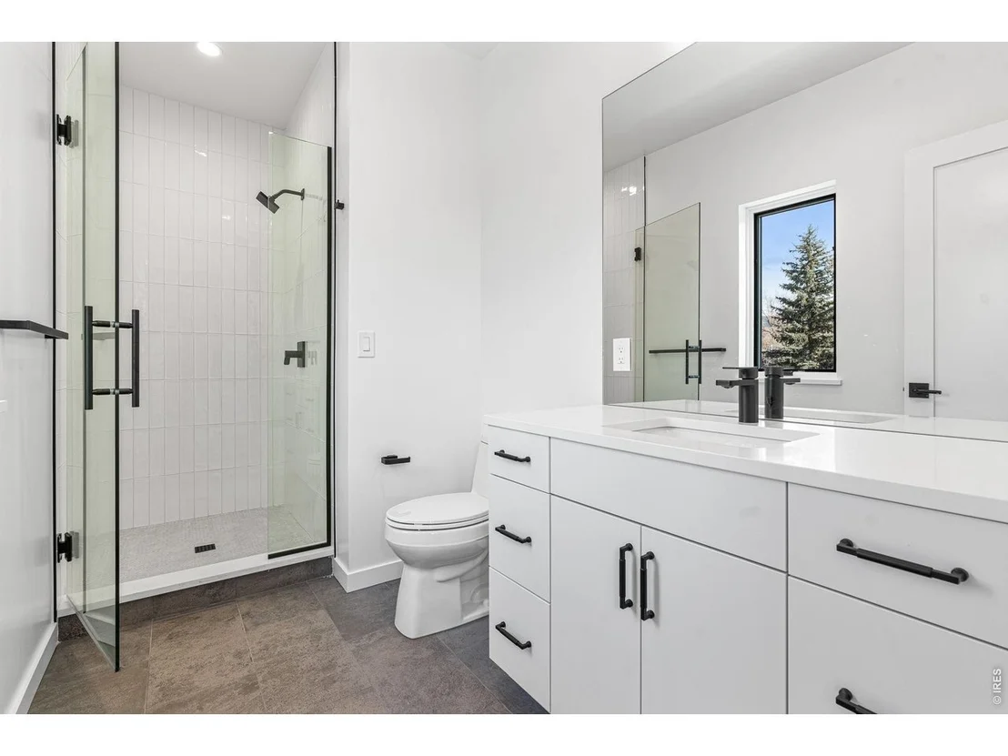 Photo of 2145 Vine Ave