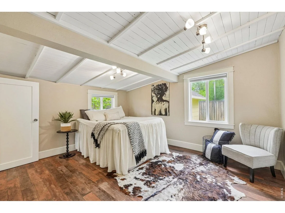 Photo of 205 5th Ave