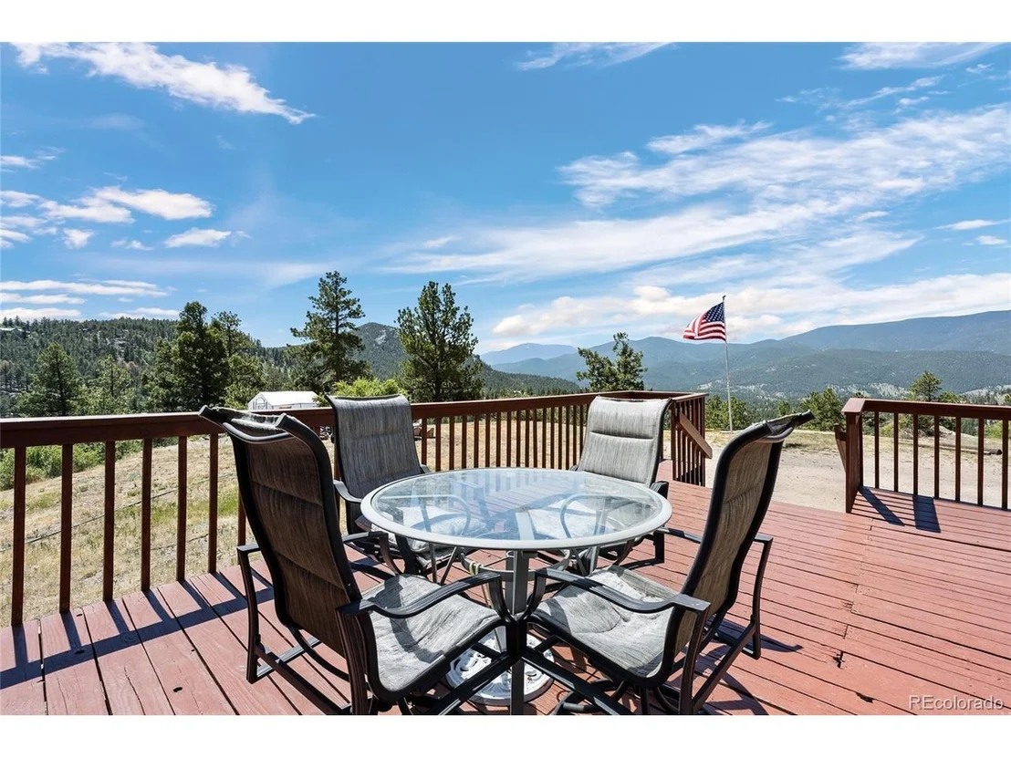 Photo of 1729 Crow Valley Rd