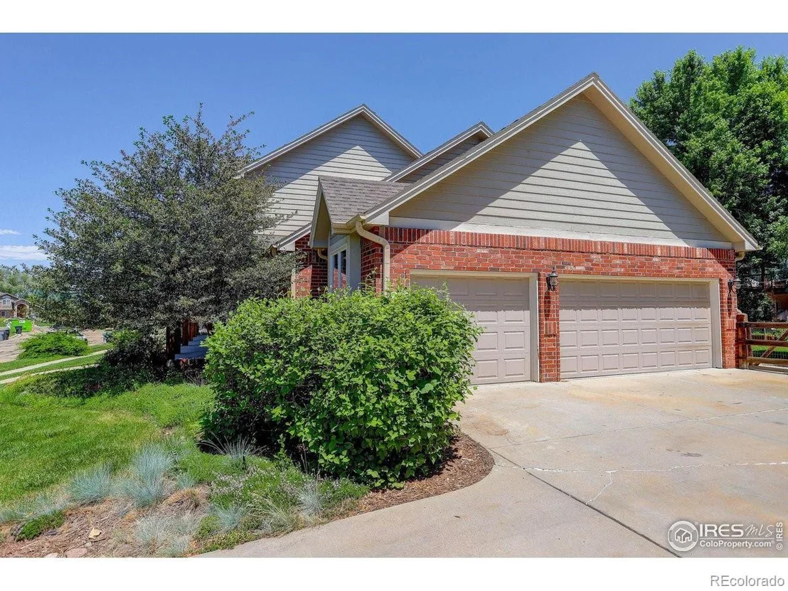 Photo of 2130 Parkview Dr