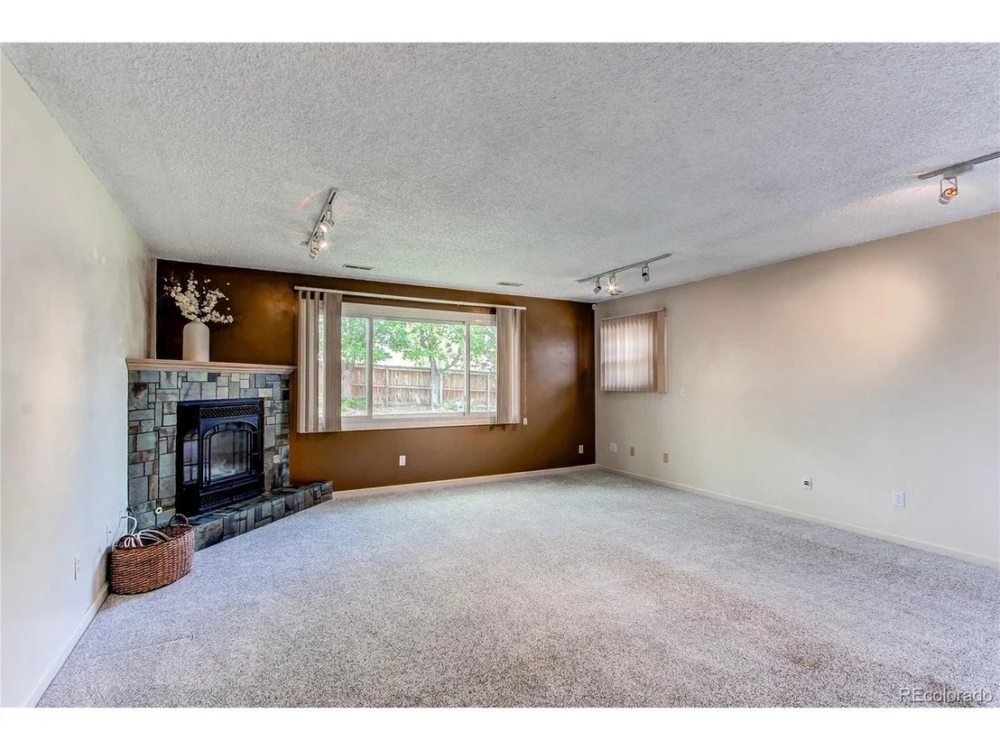 Photo of 2801 W 99th Cir