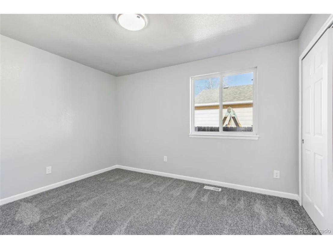 Photo of 110 Calabria Dr
