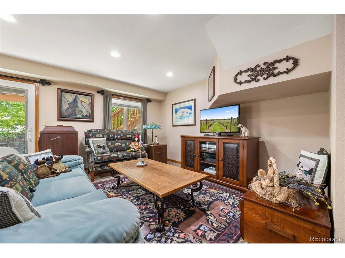 Photo of 6374 Harvard Ln