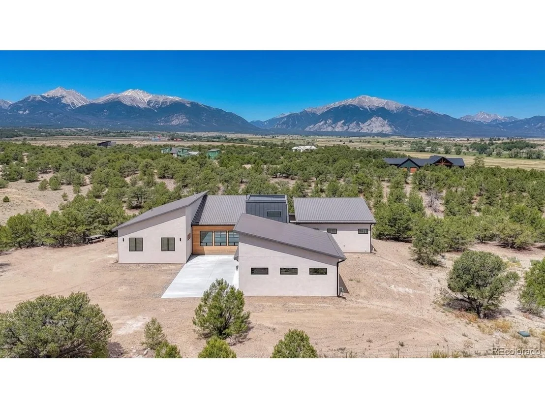 Photo of 10339 Outpost Ln