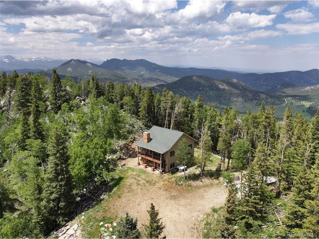 Photo of 1555 Three Peaks Rd
