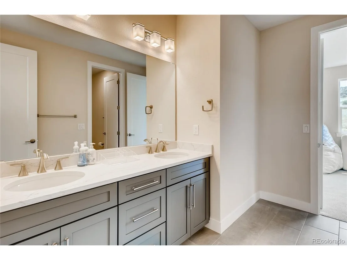 Photo of 9625 Viewside Dr