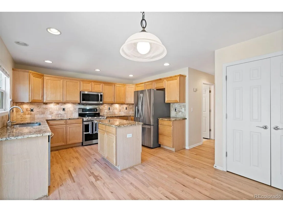 Photo of 9389 Branham Dr
