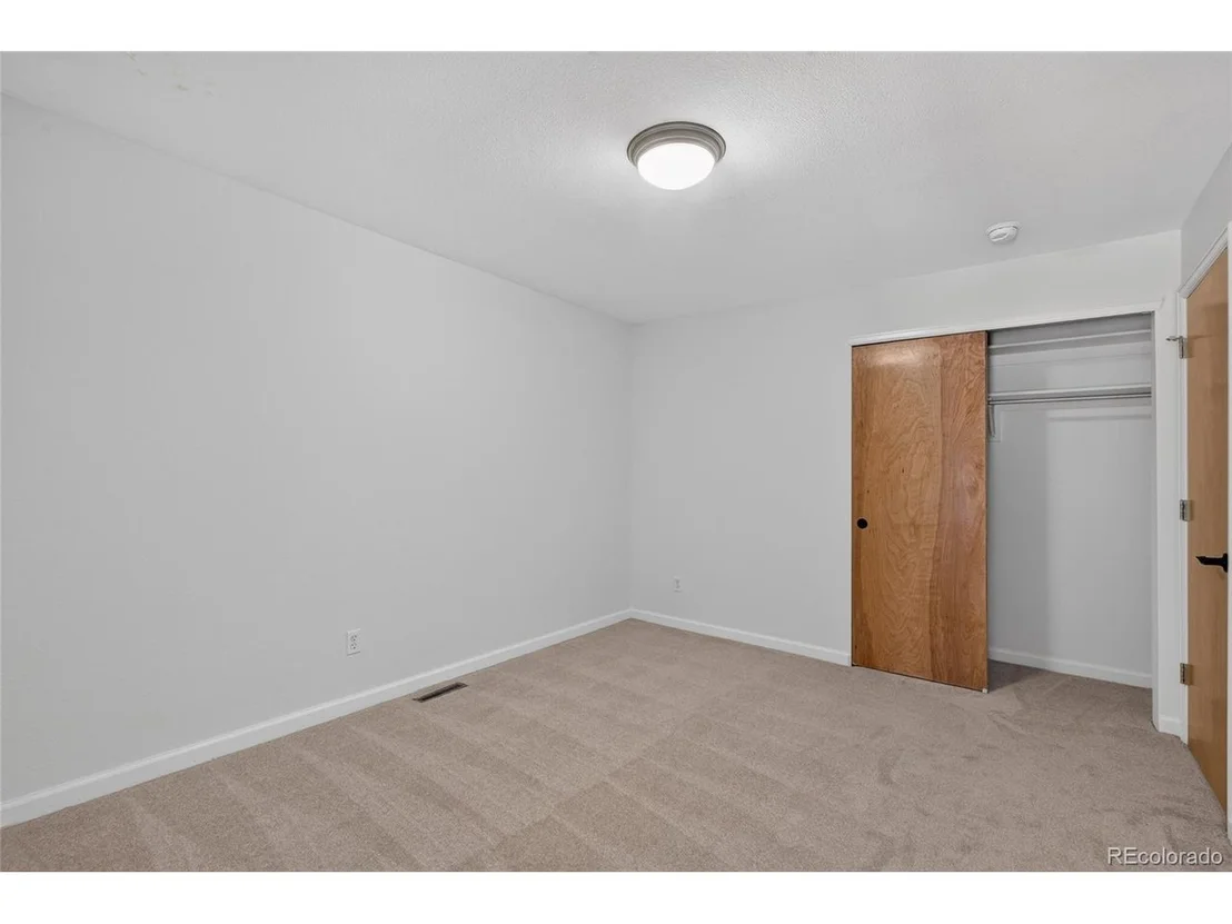 Photo of 7981 Robin Ln