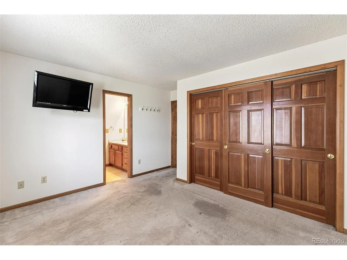 Photo of 7471 Rattlesnake Dr