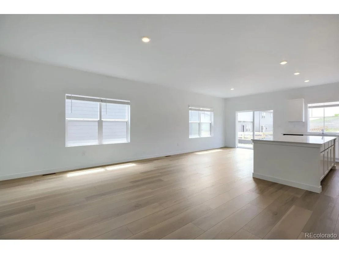 Photo of 1678 Drumming Dr