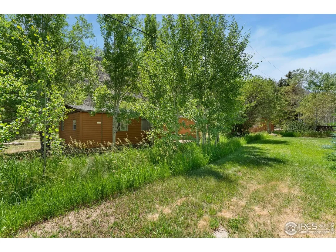 Photo of 277 Riverside Dr