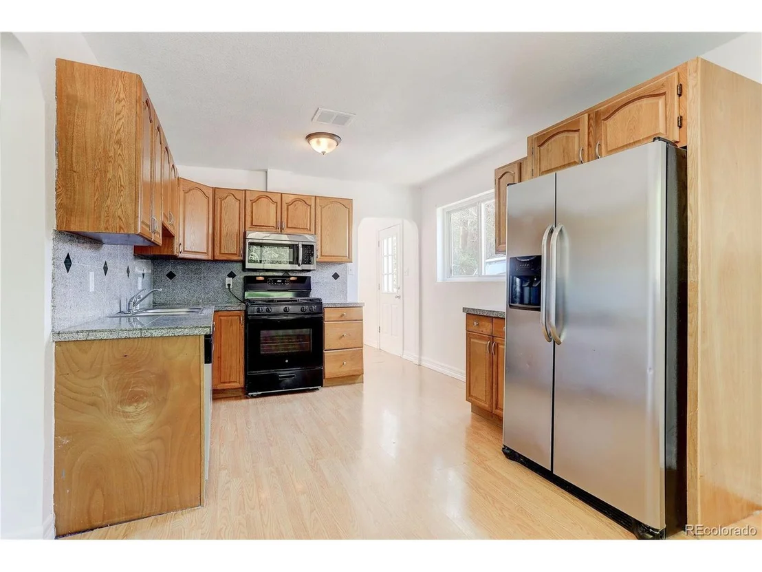 Photo of 9200 Vine St