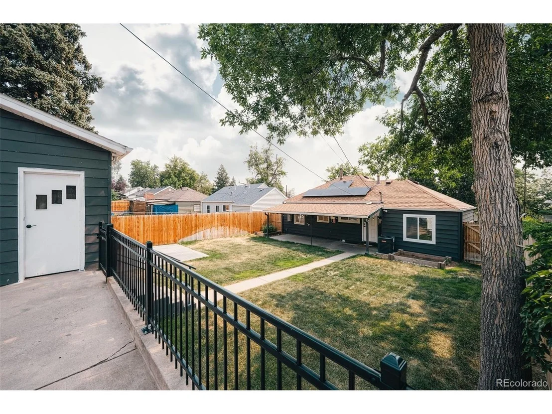 Photo of 4825 Bryant St