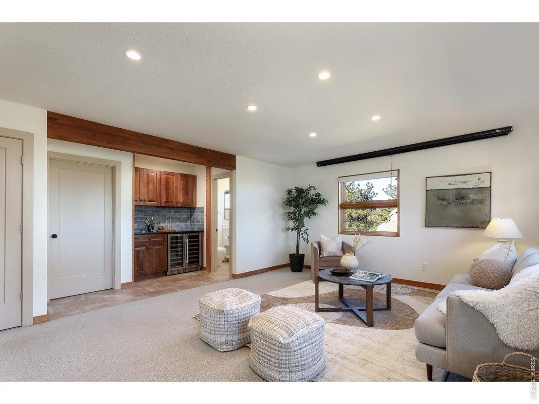 Photo of 1893 Colard Ln
