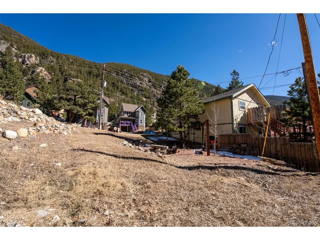 Photo of 1107 Main St
