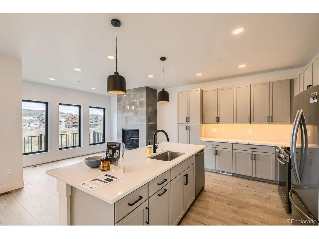 Photo of 1501 James Dr