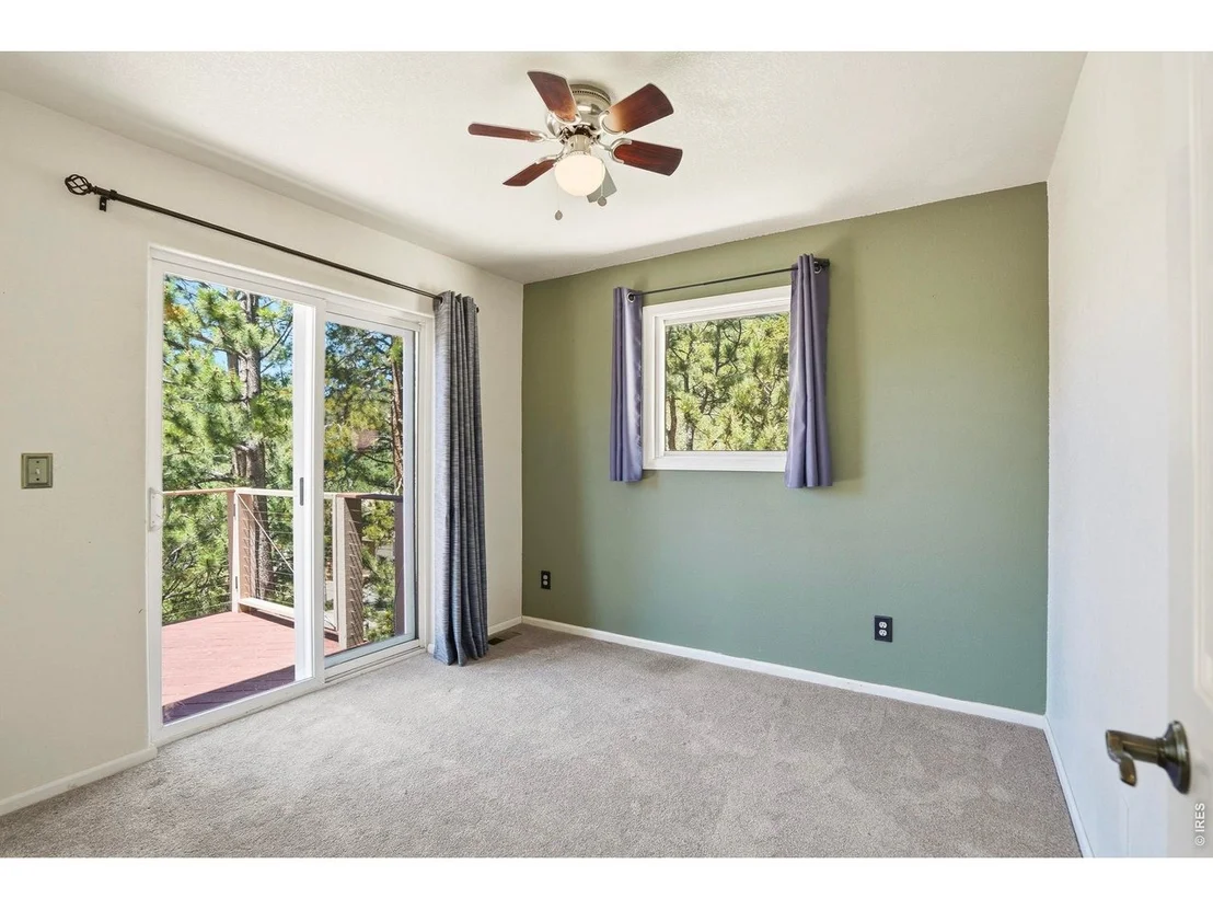 Photo of 212 Elk Pl