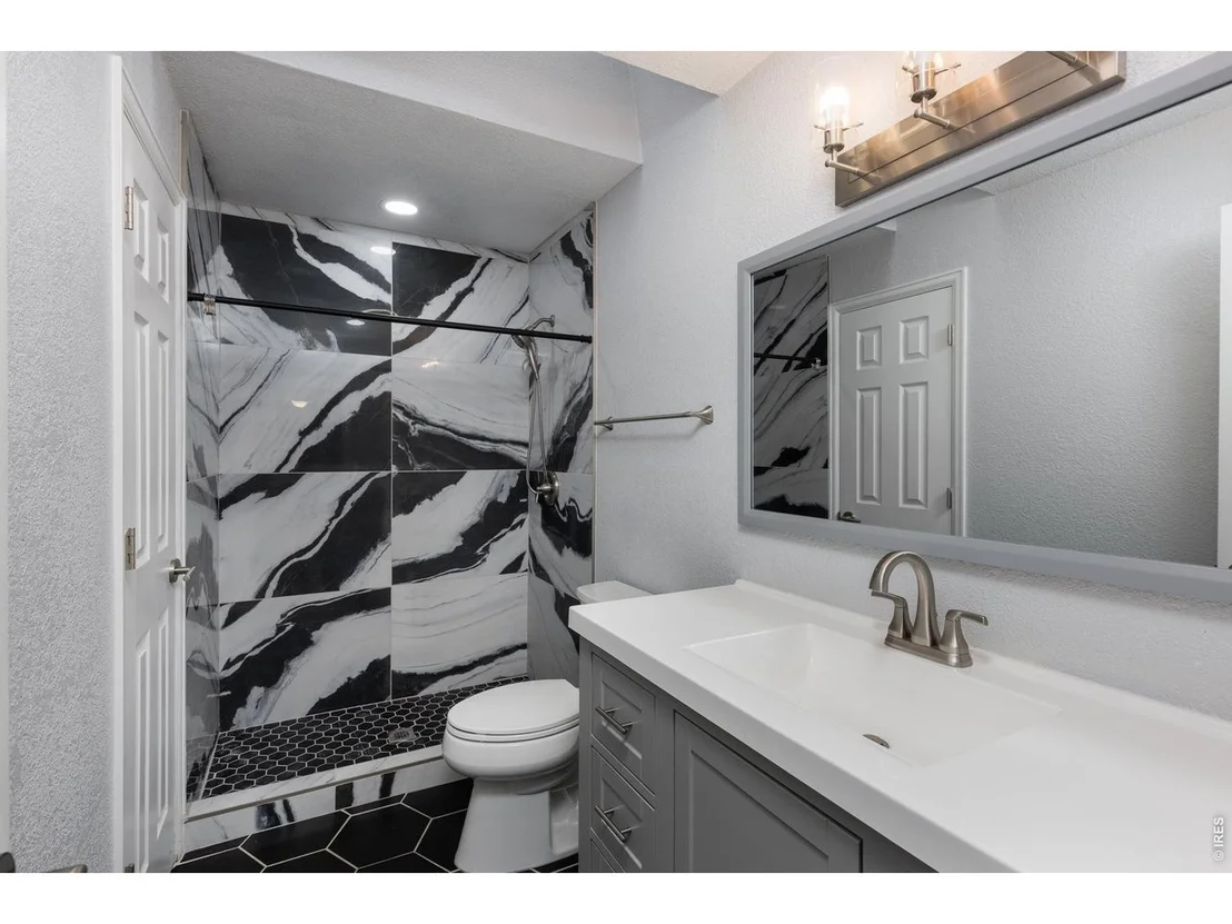 Photo of Unit 77 at 3275 34th St
