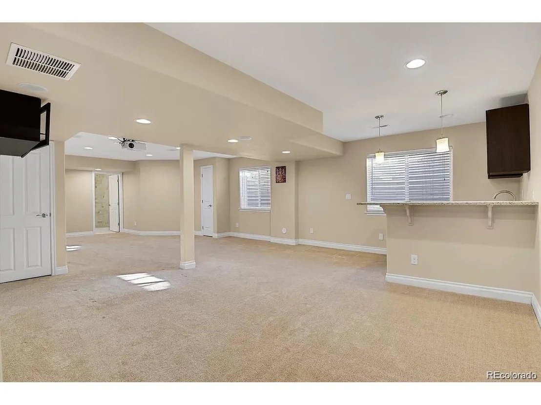 Photo of 10886 Towerbridge Rd
