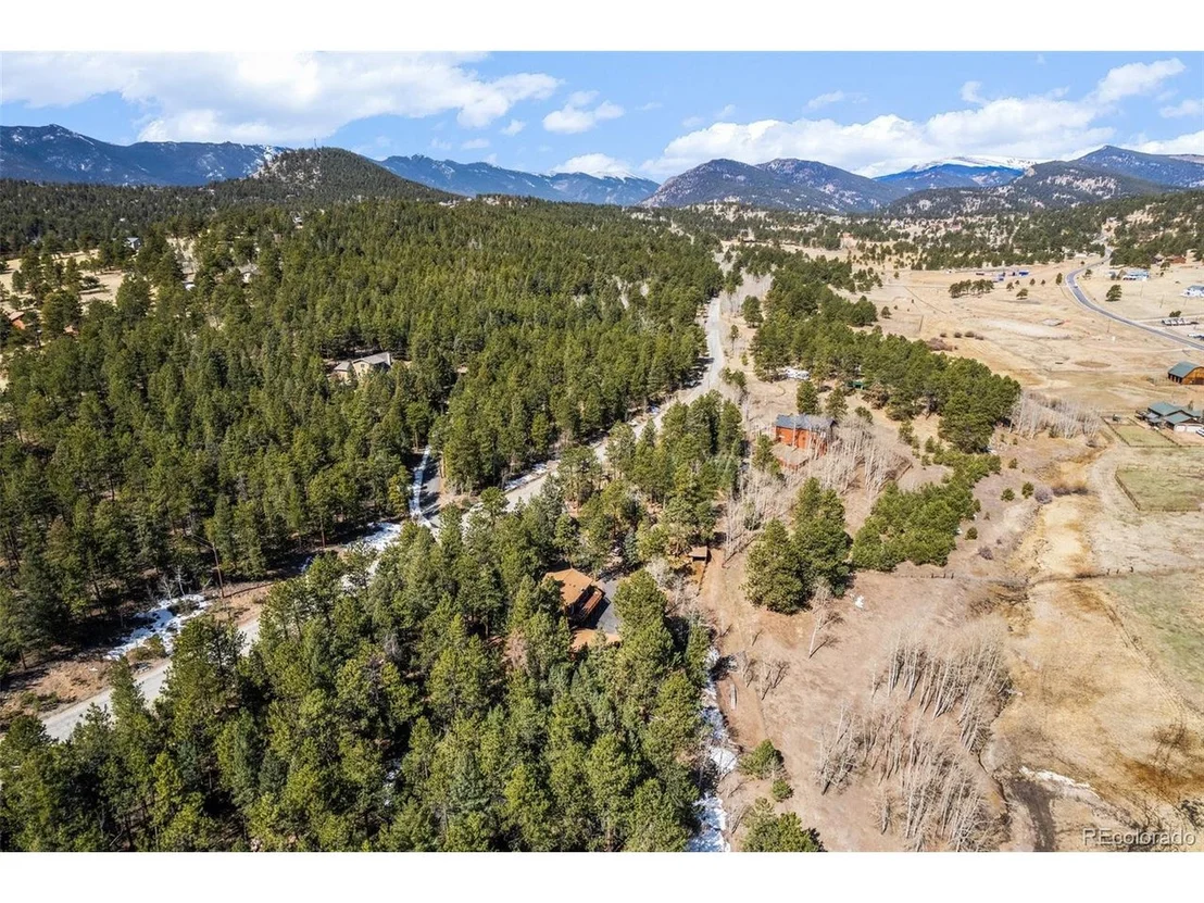 Photo of 1327 Bluebird Dr