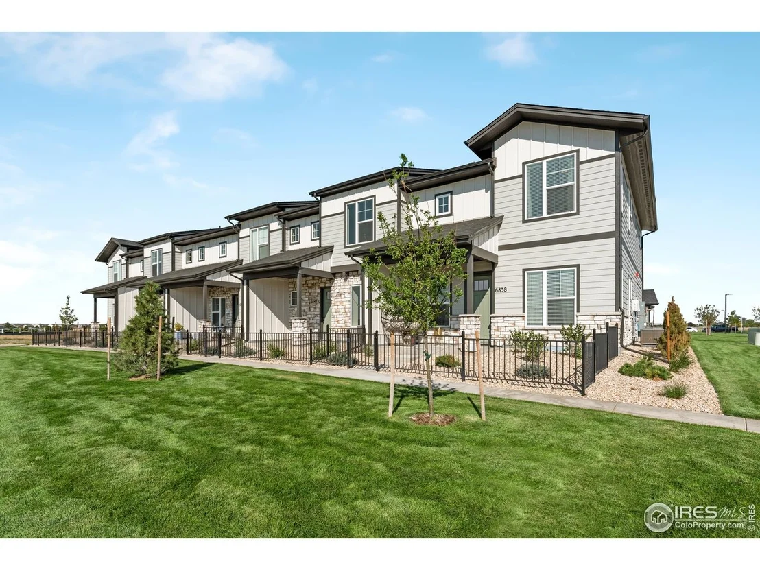 Photo of 6780 Maple Leaf Dr
