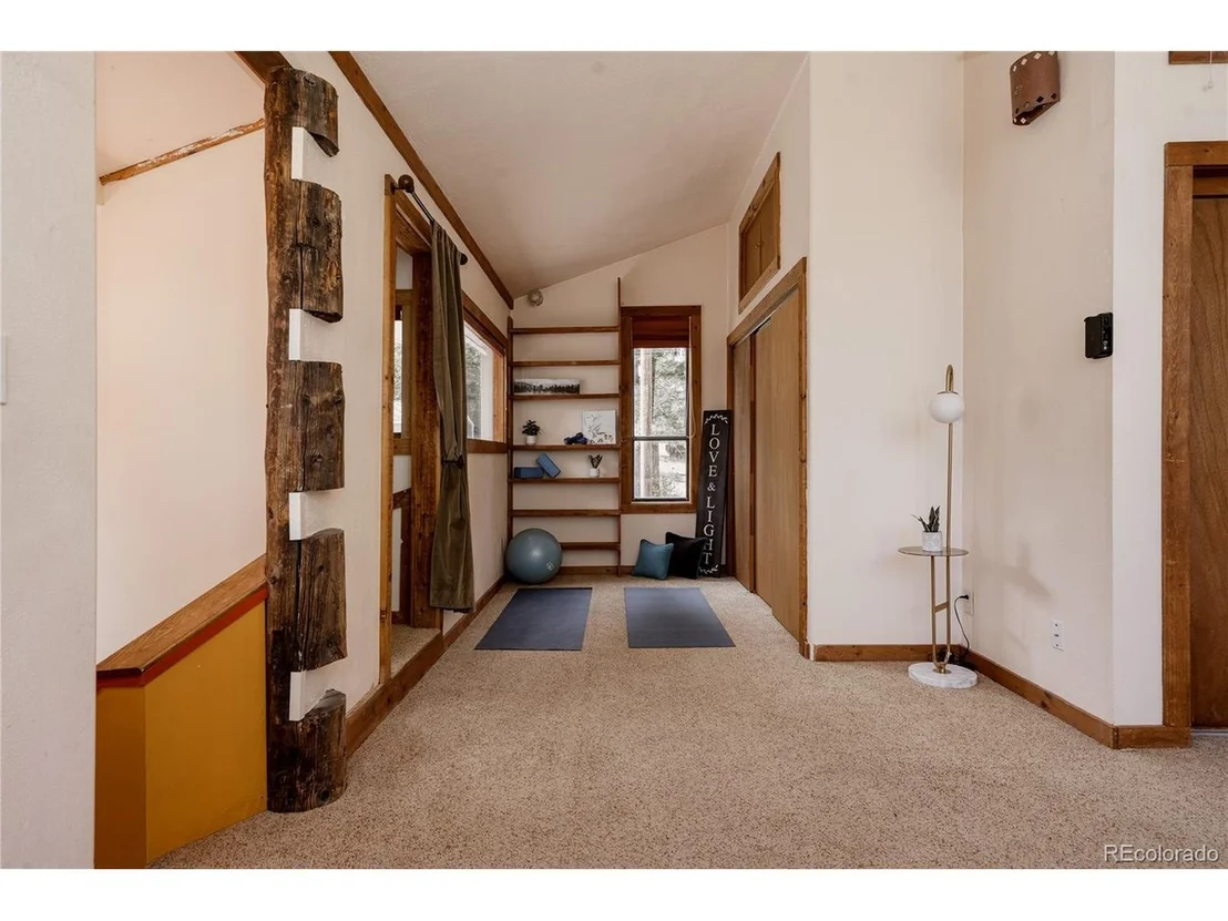 Photo of 190 Circle Dr