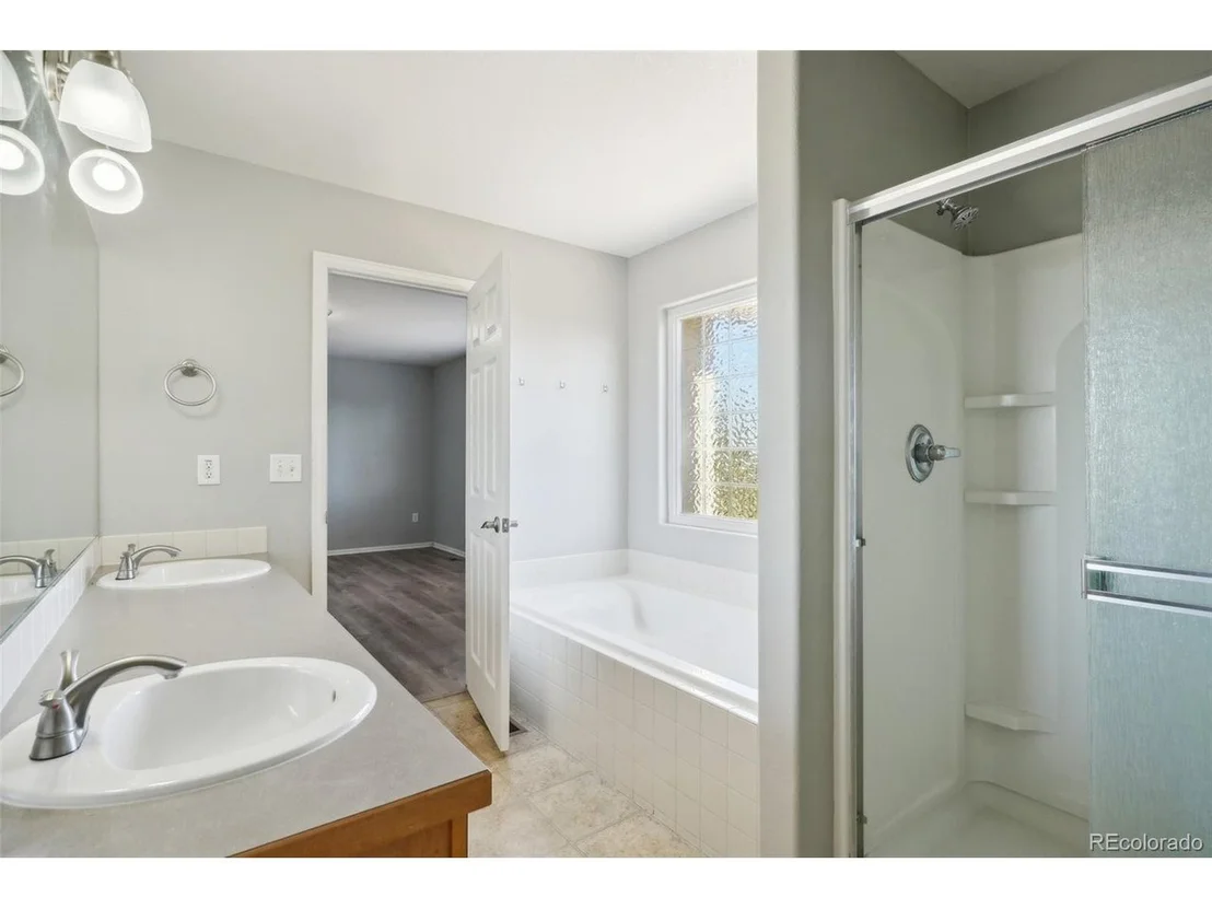 Photo of 9806 Roadrunner Ave