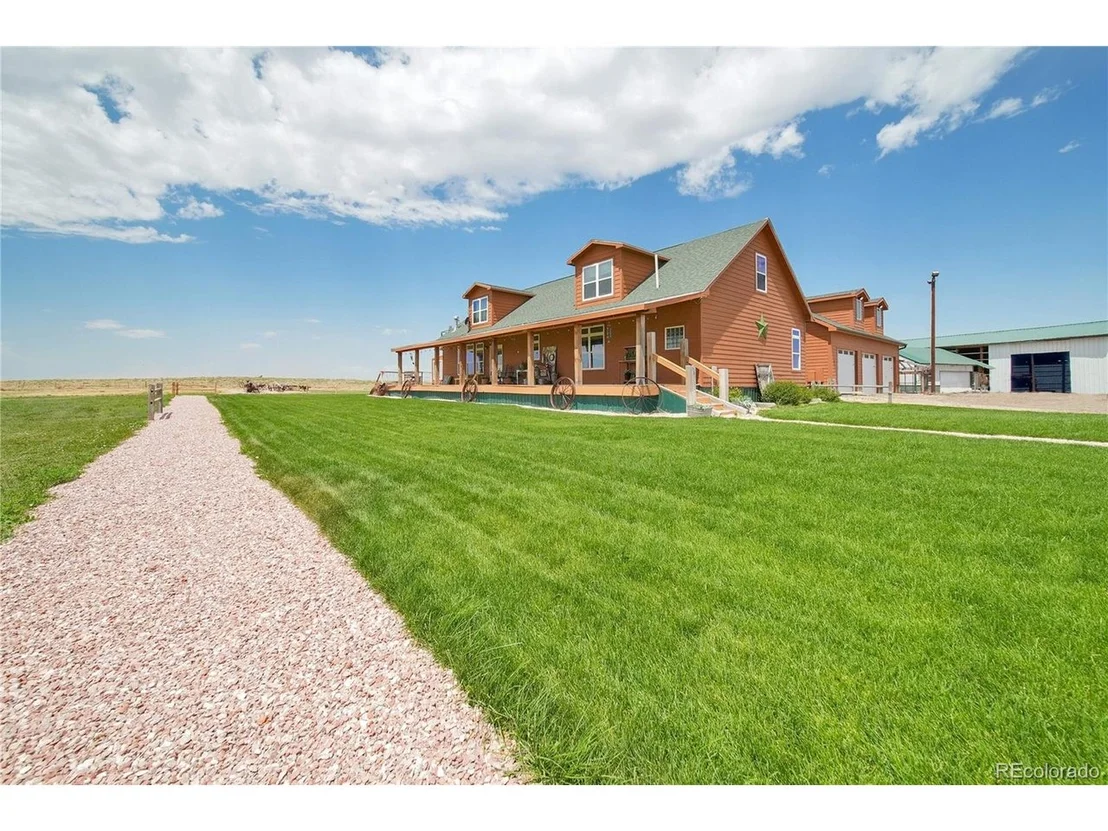 Photo of 8593 Highway 52