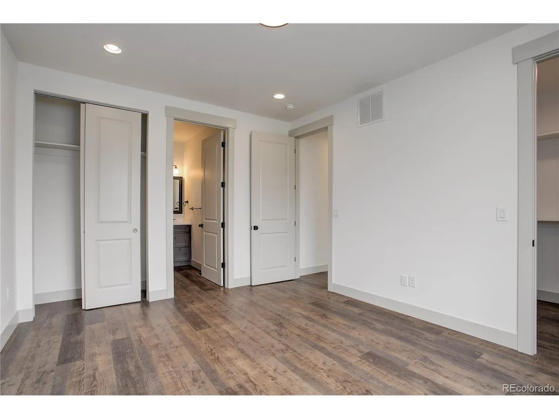 Photo of 9377 Iron Mountain Way