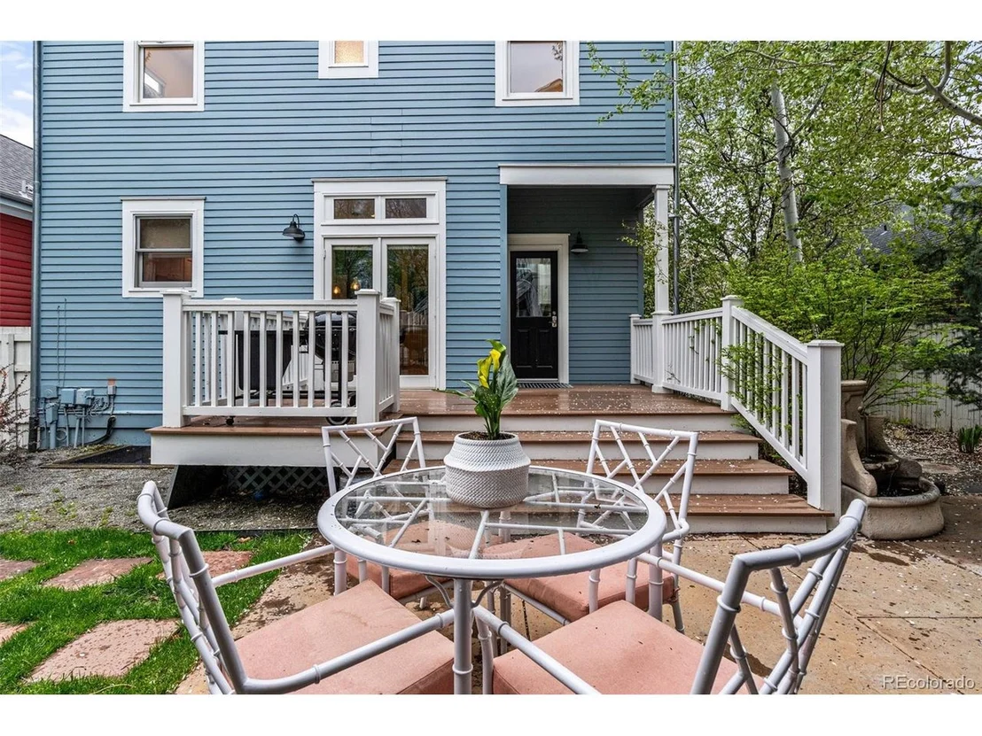 Photo of 1004 Katy Ln