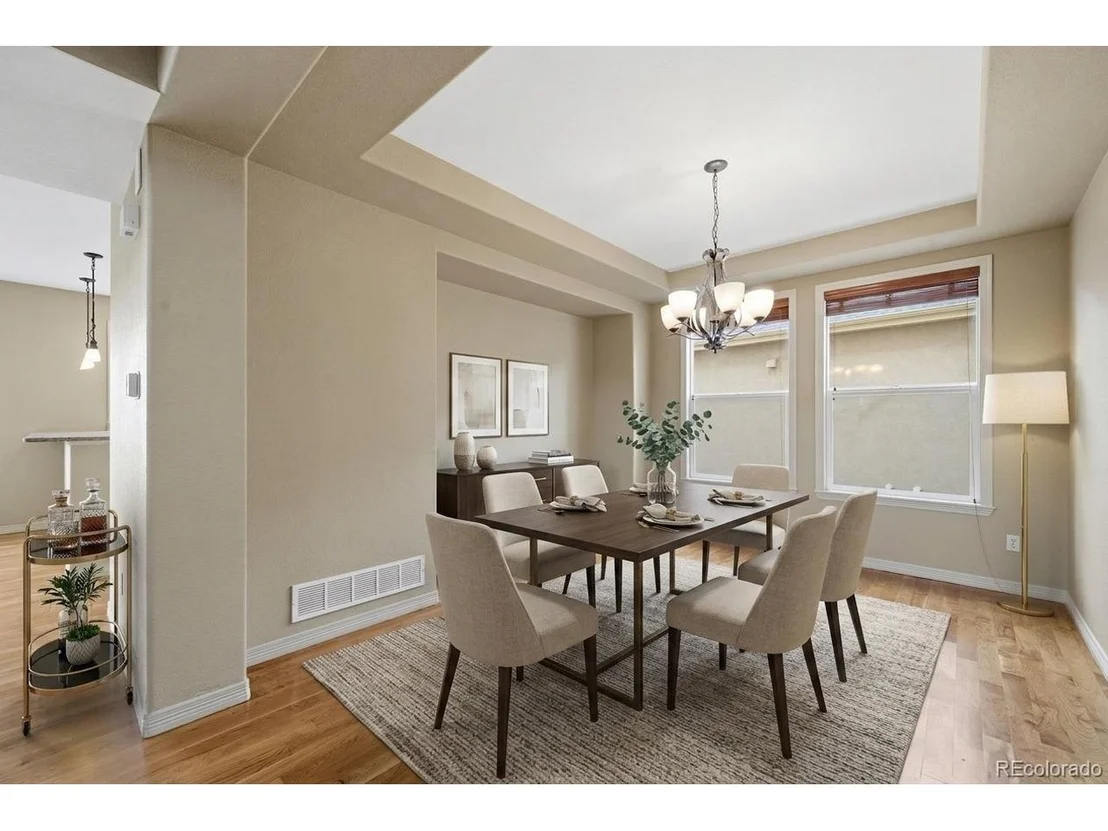 Photo of 10977 Glengate Cir