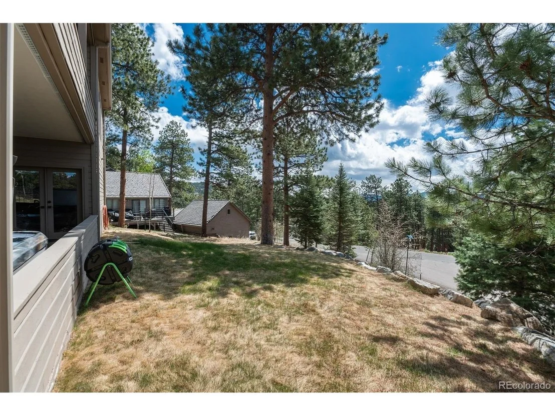 Photo of 1674 Tamarac Dr