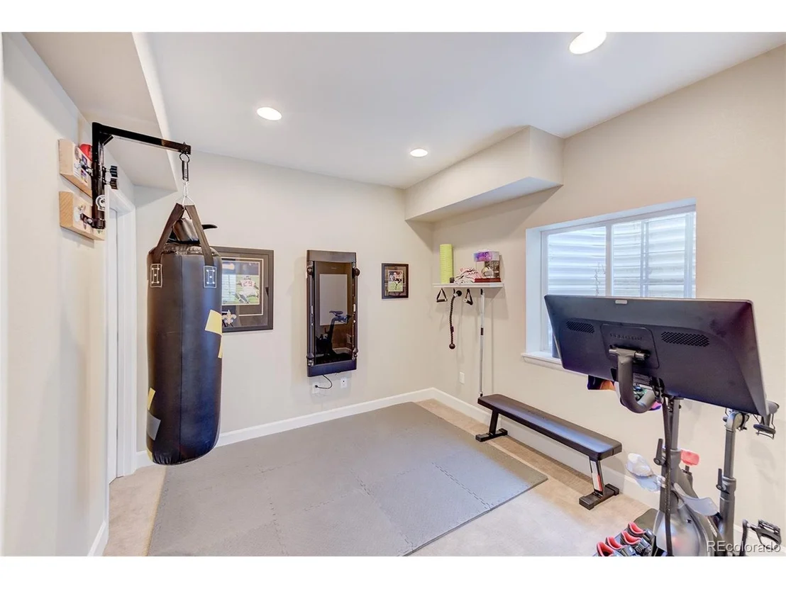Photo of 6560 Empire Ave