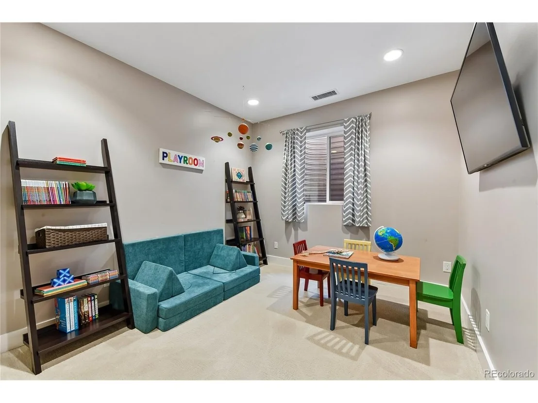 Photo of 771 Jasmine St