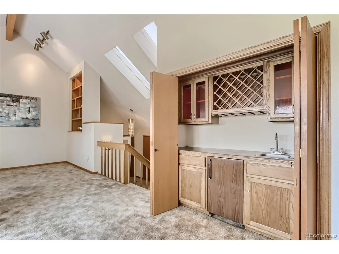 Photo of 5568 Willow Springs Dr