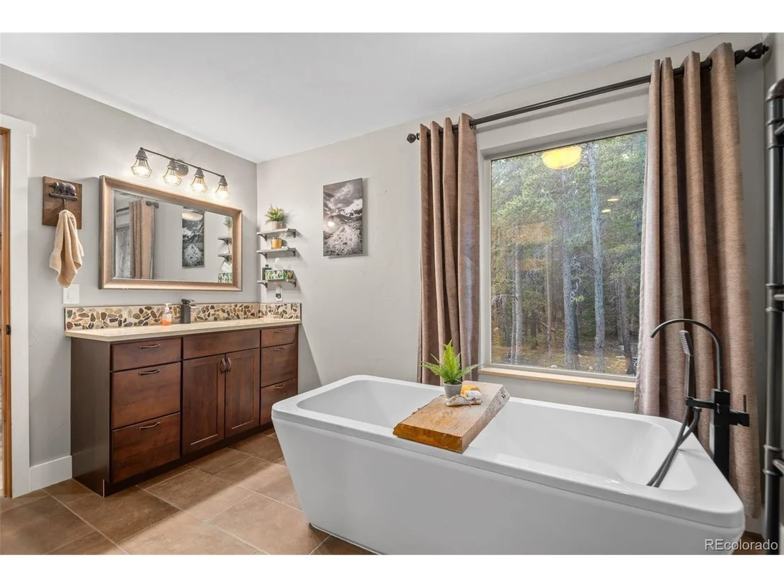 Photo of 258 Upper Forest Rd