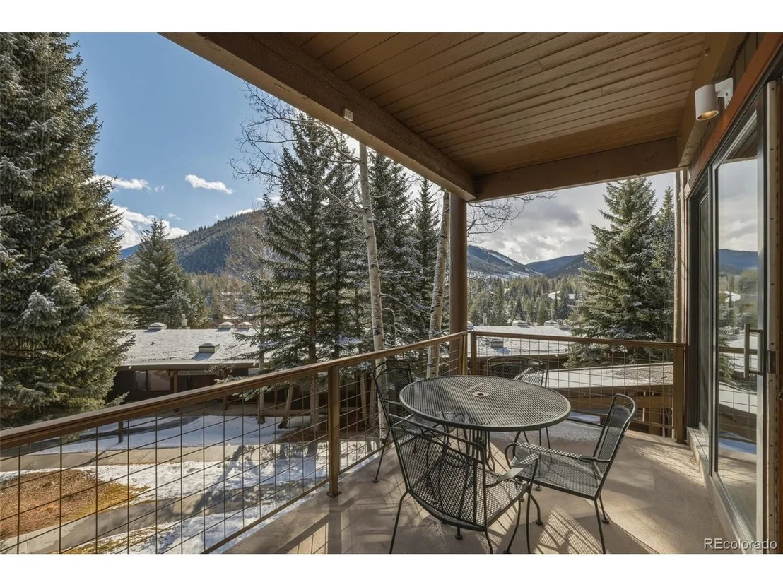 Photo of Unit 2015 at 21700 US Highway 6